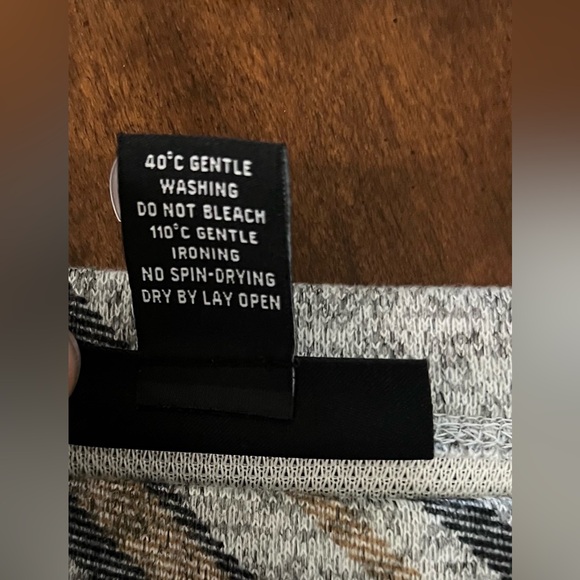 Chic Plaid A-Line Skirt in Gray and Tan NWT - Picture 6 of 7